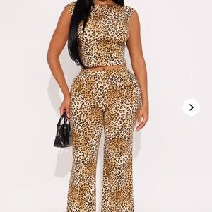 Women’s 2 piece fashion nova set size large brand new